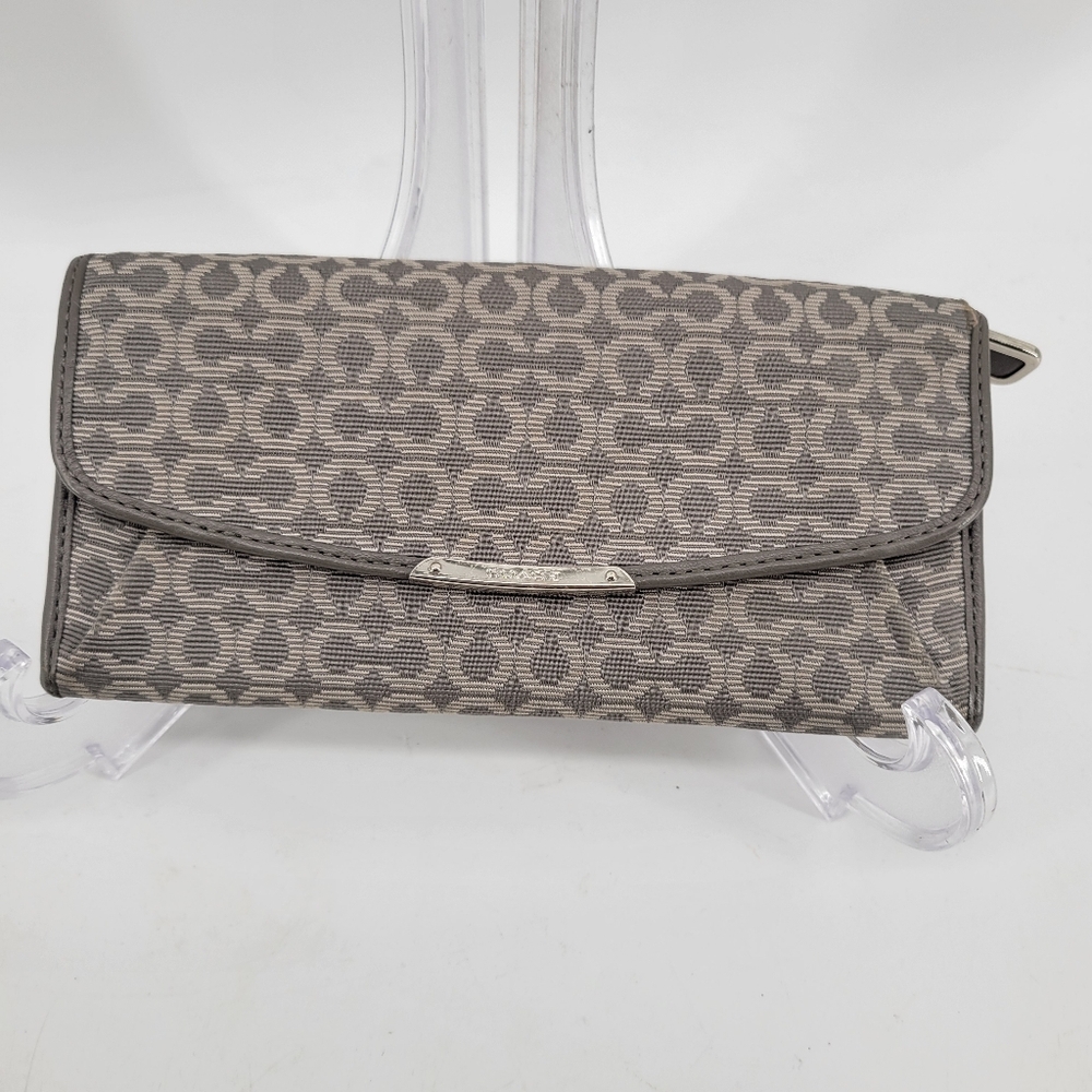 Coach Madison Slim Envelope Wallet In Needlepoint Op Art Fabric in Gray